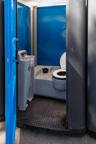 Best Porta potty rental near me  in Willard, OH
