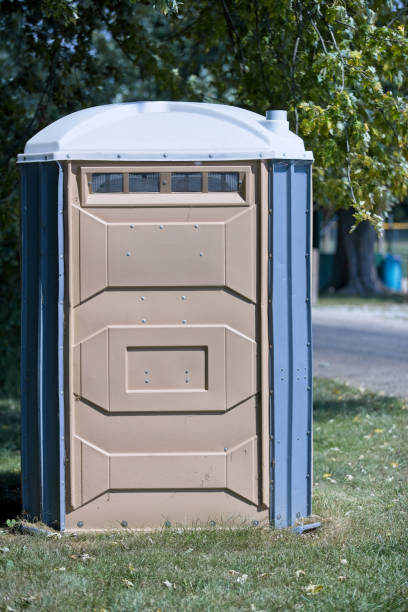 Best Portable bathroom rental  in Willard, OH